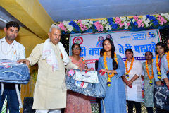 anushka-trust-1